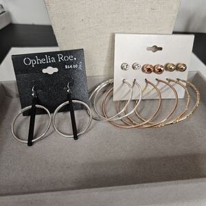 Women's Fashion Jewelry Lot of 7 Pairs of Pierced Earrings Black Silver Gold